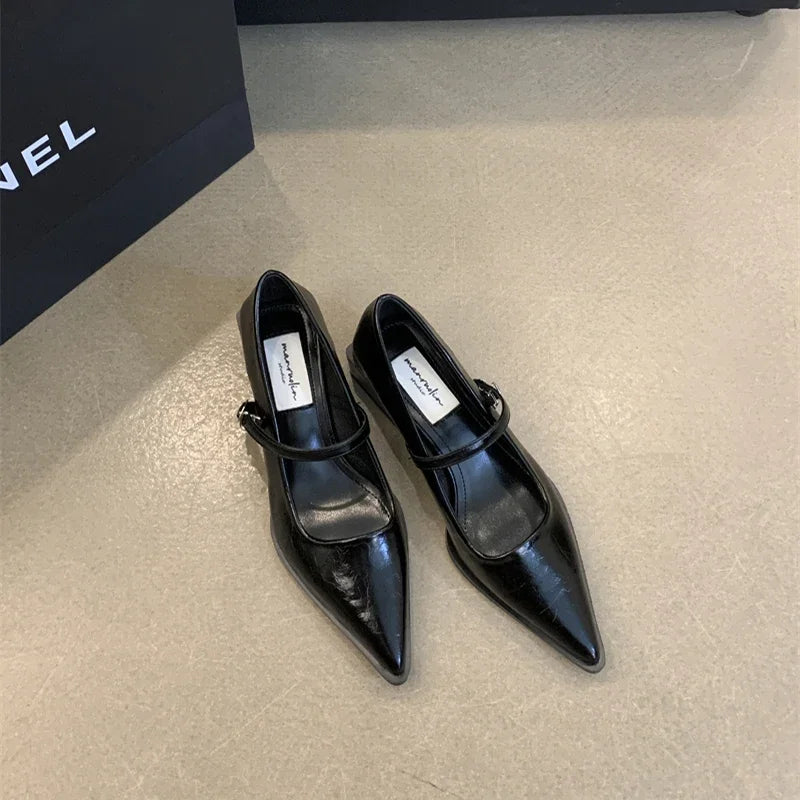 Aiertu  Keely Retro Pointed Toe Pumps Aiertu