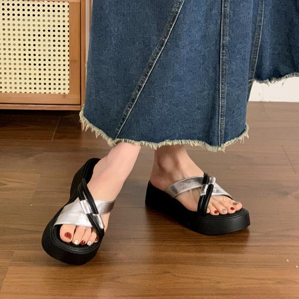 Aiertu  House Slippers Platform Women Luxury Shoes Pantofle Slides Designer 2025 Retro Fashion Shoes House Slippers Platform Slides Fash Aiertu