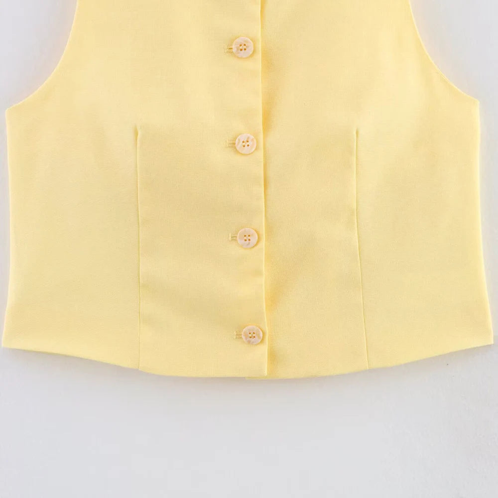 Aiertu  -  Age Reduction Light Yellow Round Neck Sleeveless Short Vest Pleated Design Short Pants Women Suit Set ZATT 2025 Summer New Aiertu
