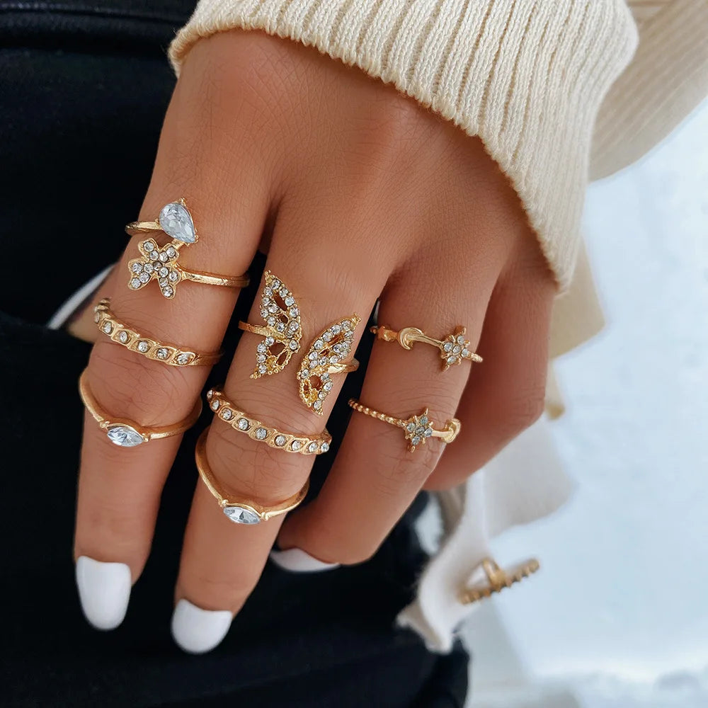 Aiertu Bohemian Butterfly Pearl Rings Set for Women Shine Pearl Gothic Vintage Plated Retro Rhinestone Simple Finger Jewelry Gift Aiertu