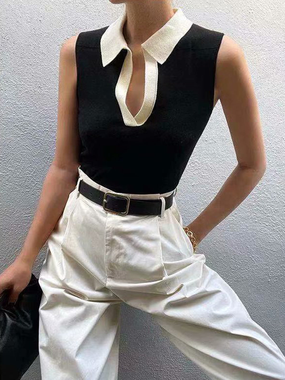 Aiertu  Contrast Trim Collar V-neck Knit Sweater Vest shopify