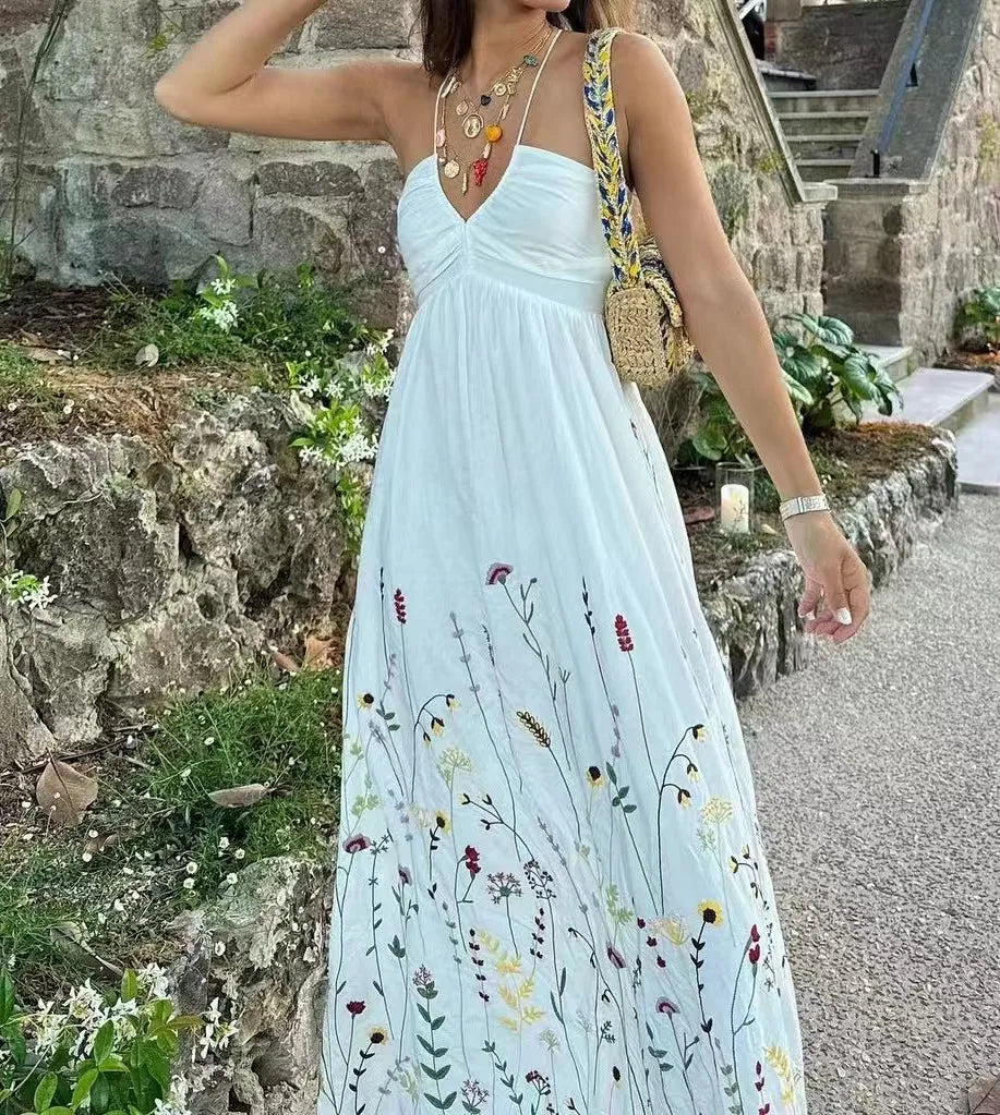 Aiertu  -  Autumn New Women's Clothing European And American Style Fashionable Simple Waist Cinching Flower Embroidery Suspender Dress Aiertu