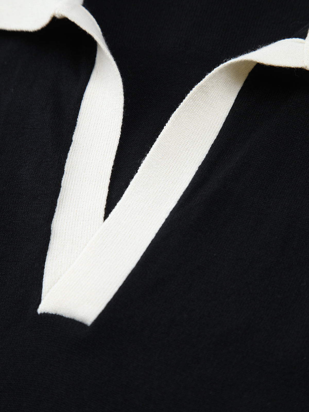 Aiertu  Contrast Trim Collar V-neck Knit Sweater Vest shopify