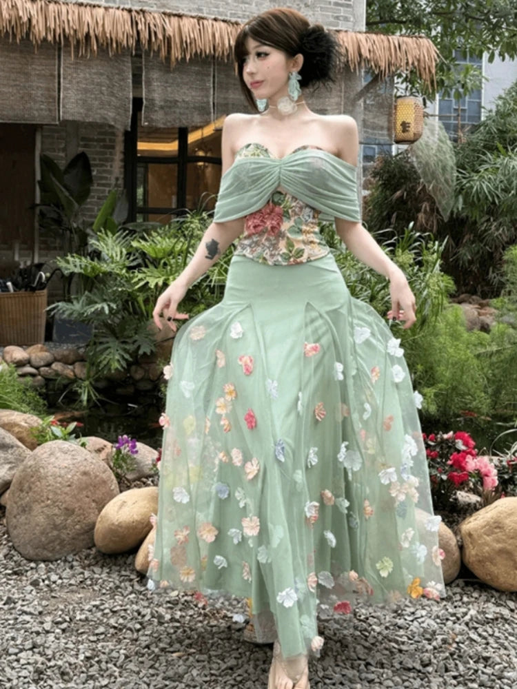 Aiertu  -  French style romantic printed camisole top high waisted three-dimensional flower skirt two-piece set women's spring set Aiertu