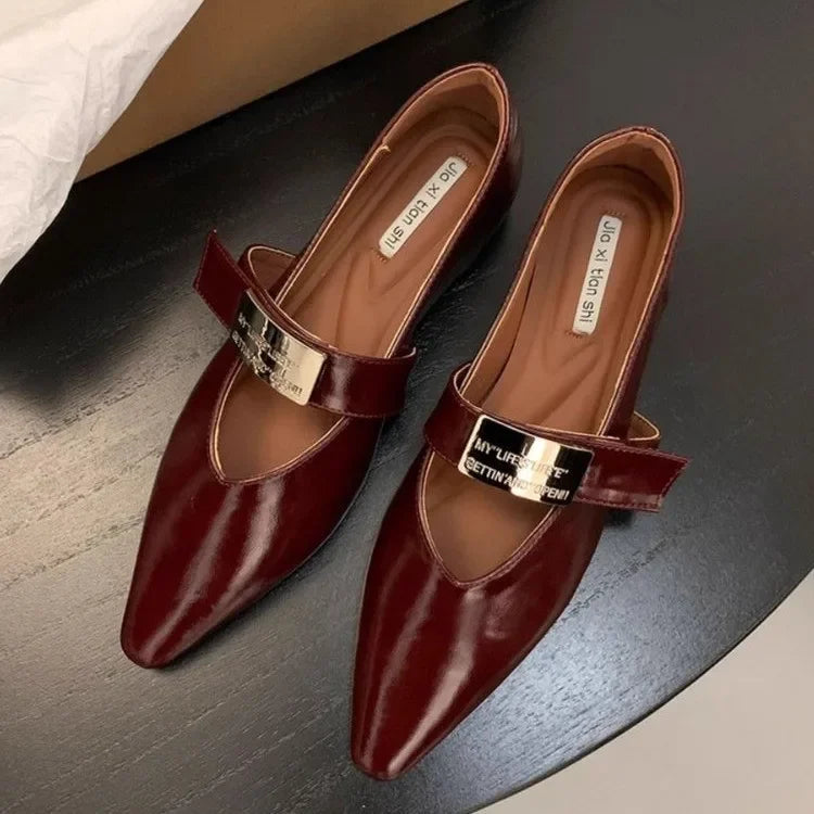 Aiertu  -   Women's Retro Pointed Toe Low-Heeled Casual Shoes 2025 Luxury Fashion Buckle Design Fine Plaid Leather Single Shoes Aiertu