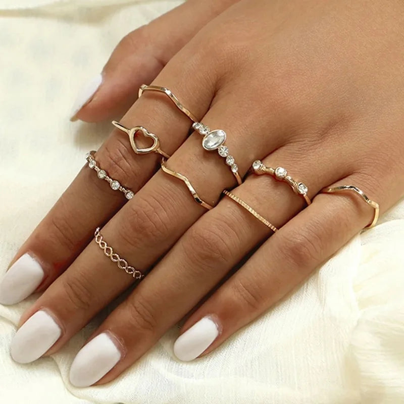 Aiertu Bohemian Butterfly Pearl Rings Set for Women Shine Pearl Gothic Vintage Plated Retro Rhinestone Simple Finger Jewelry Gift Aiertu
