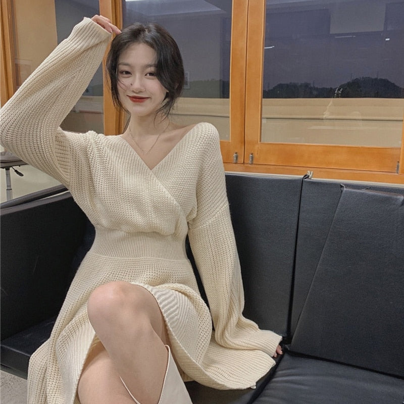 Aiertu Atumn Knitted Dress Women Long Sleeve V-Neck Sexy Pure Color Elegant Sweater Mini Dress Female Party One Piece Dress Korean Aiertu