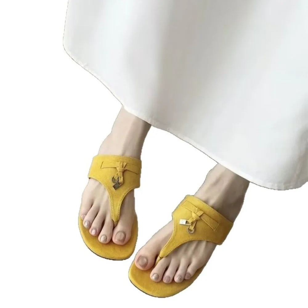 Aiertu  -  Summer New Fashion Versatile Flat Toe Flip-flops Women's Outdoor Holiday Beach Shoes Casual Sandals Aiertu