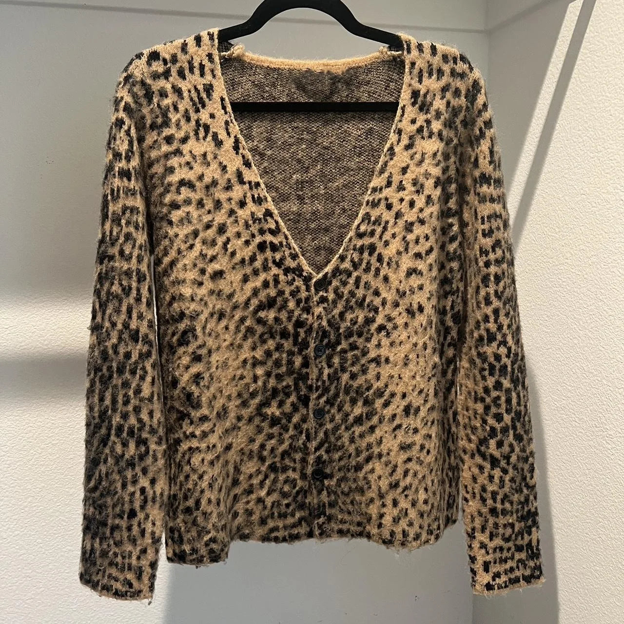 Aiertu  -   Leopard Soft Sweater Cardigan Women V Neck Single Breasted Knitted Outerwear Autumn New Streetwear Vintage Long Sleeve Jumper Aiertu