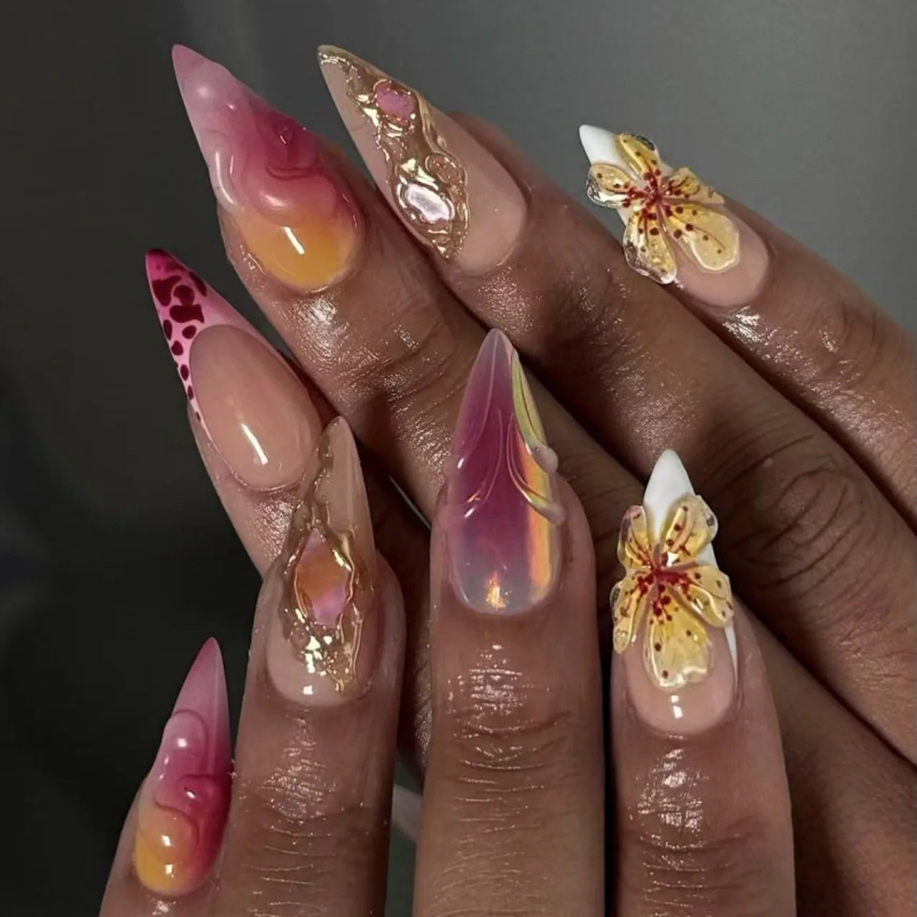 Aiertu  -  24pcs Flower Design Press on Nails Wearable Summer Blue Wave Gradient Almond Fake Nail Art Pearl Cat's Eye Long False Nails Sets Aiertu