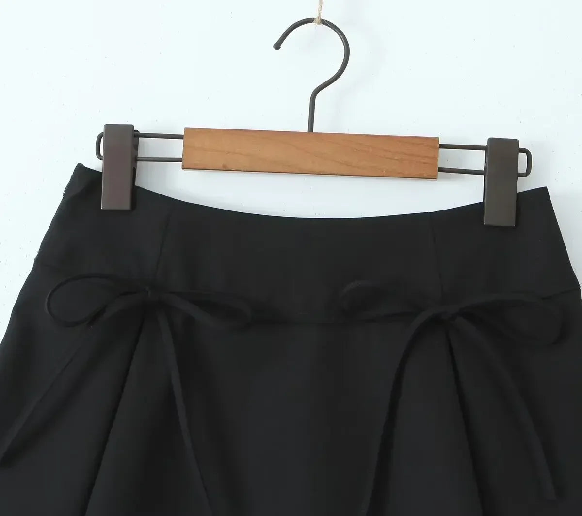 Aiertu Mini Skirt with Bow Low Rise Boxy Pleated Short Skirt Miniskirt Summer Y2K 90s Cute Outfit Aiertu