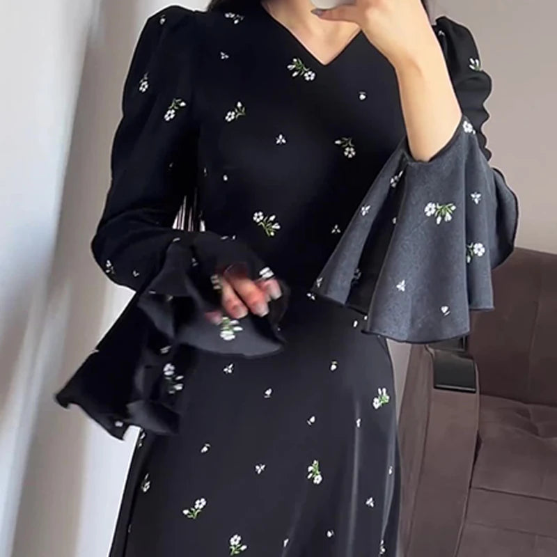 Aiertu  -   Literary Retro Style Women's Black Floral Dress V Neck Long Flare Sleeved High Waist Ruffles Casual Elegant Long Dress Aiertu