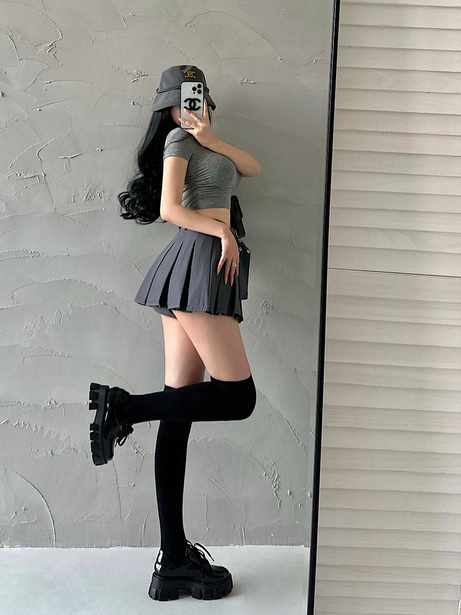 Aiertu Solid Color Pleated A-Line Low Waist Mini Skirt Aiertu