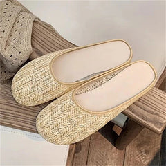 Aiertu  -   High Quality Grass Vine Weaving Round Toe Women Slippers Summer Flat Heels Beach Casual Ladies Shoes Aiertu