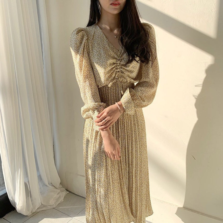 Aiertu - Pleated Dress With Padded Waist Aiertu