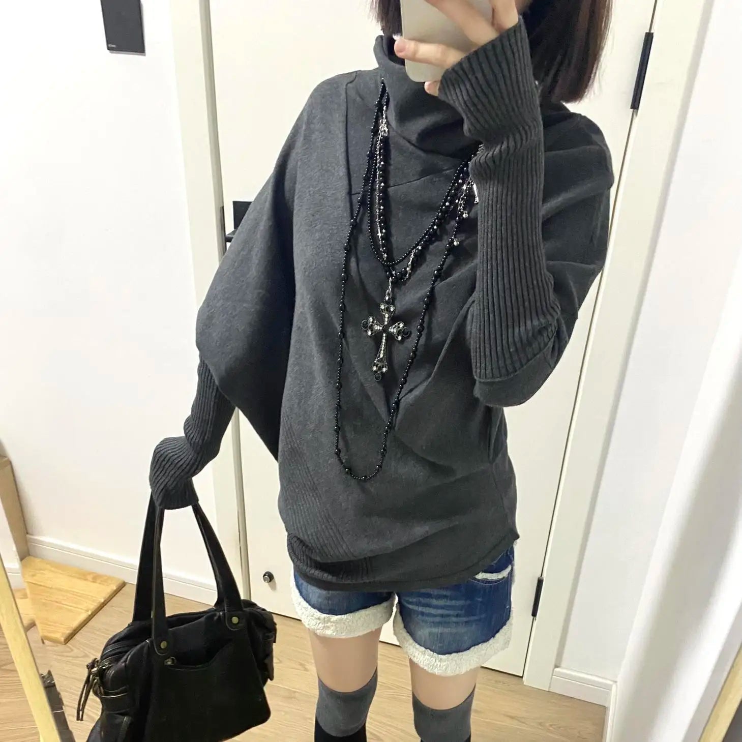 Aiertu  -  Y2K Fashion Gray Irregular Bat Sleeve Knitted Sweater Women Winter New Retro Simple Loose Harajuku Casual Pullover Sweater Aiertu