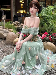Aiertu  -  French style romantic printed camisole top high waisted three-dimensional flower skirt two-piece set women's spring set Aiertu
