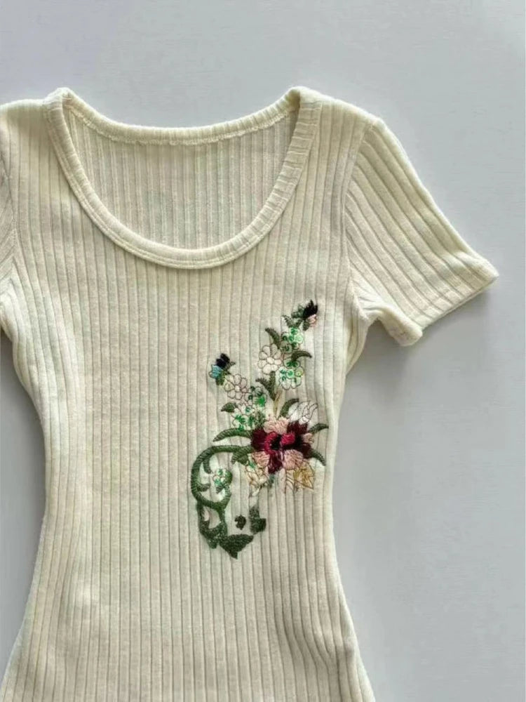 Aiertu  -  Sweet Knitted Harajuku Flower Embroidery T-shirts Vintage Bodycon Grunge Fairy Tops Women 2025 Summer Y2k Aesthetic Apricot Tees Aiertu