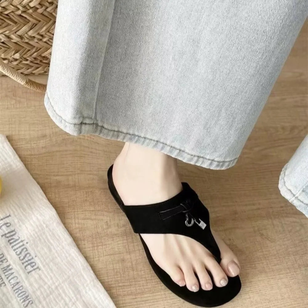 Aiertu  -  Summer New Fashion Versatile Flat Toe Flip-flops Women's Outdoor Holiday Beach Shoes Casual Sandals Aiertu