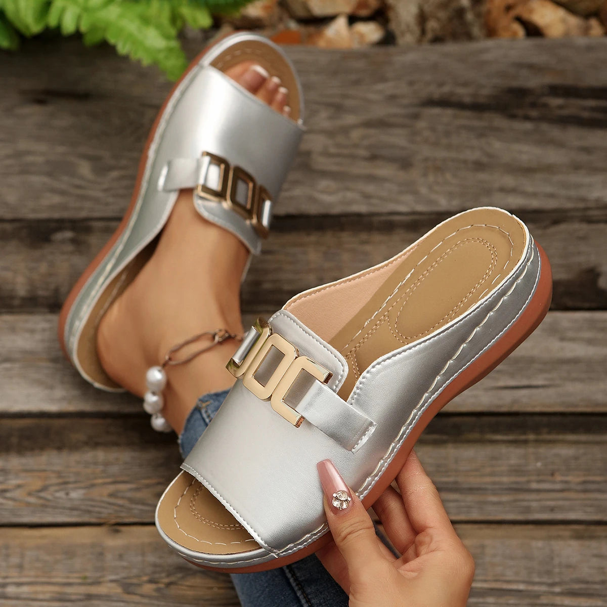 Aiertu  -  New Slippers Plus Size Solid Color Round Head Metal Chain Casual Outer Wear Women's Slippers Aiertu
