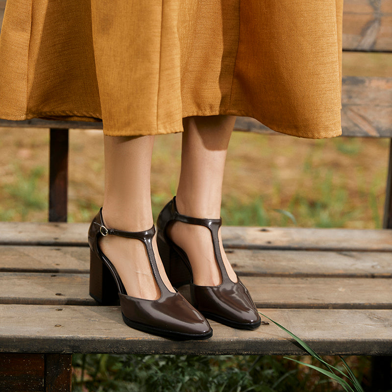 Aiertu  -  New Fashion Lacquer Leather T-shaped Pumps Round Toe Square Heel Straw Shoes French High Heels One Button Baotou Sandals Aiertu
