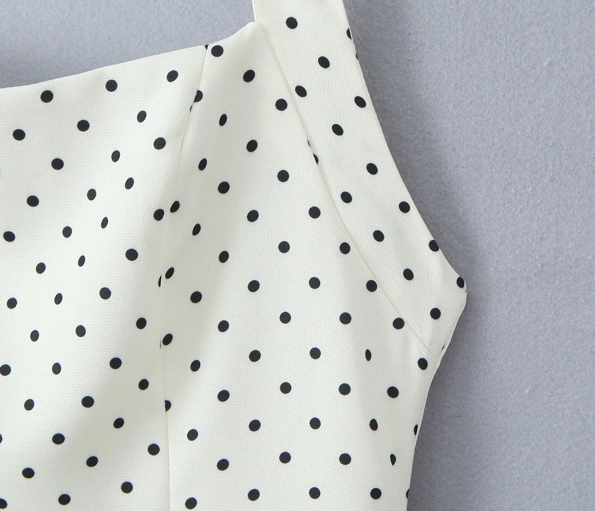 Aiertu  -  Backless Halter Polka Dot Dress For Women Plunge Bodycon Party Dress Sleeveless Elegant Chic MIni Pleated Dress A-line Aiertu