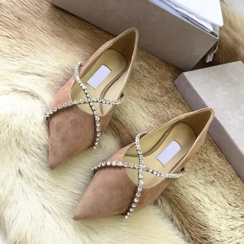 Aiertu    -  Women's single shoes,Europeanand American spring and autumn newfashionable pointeddiamond chainflat bottomed shallow mouth shoes Aiertu