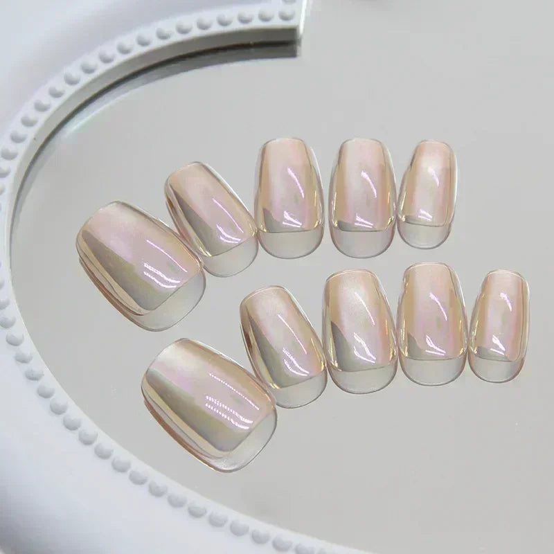 Aiertu 24Pcs Short False Nails Aurora Cat Eye with French Design Simple Metallic Full Cover Wearable Chrome Press on Fake Nails Tips Aiertu