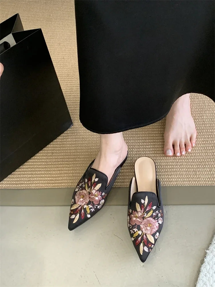 Aiertu  -   Summer Pointed Toe Women Slippers Fashion Vintage Embroidery Square Low Heels Party Dress Mules Shoes Aiertu