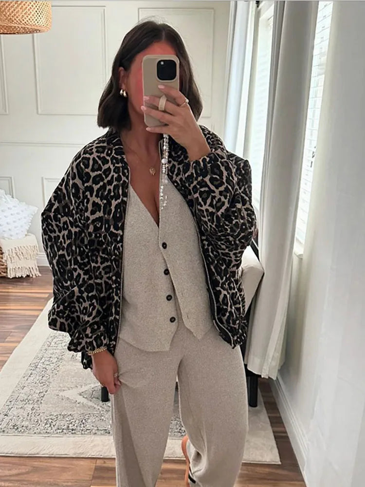 Aiertu  -  Chic Leopard Printed Pattern Lamb Wool Coat 2026 Autumn Winter Fashion Warm Outerwear Female New O Neck Zipper Loose Jackets Aiertu