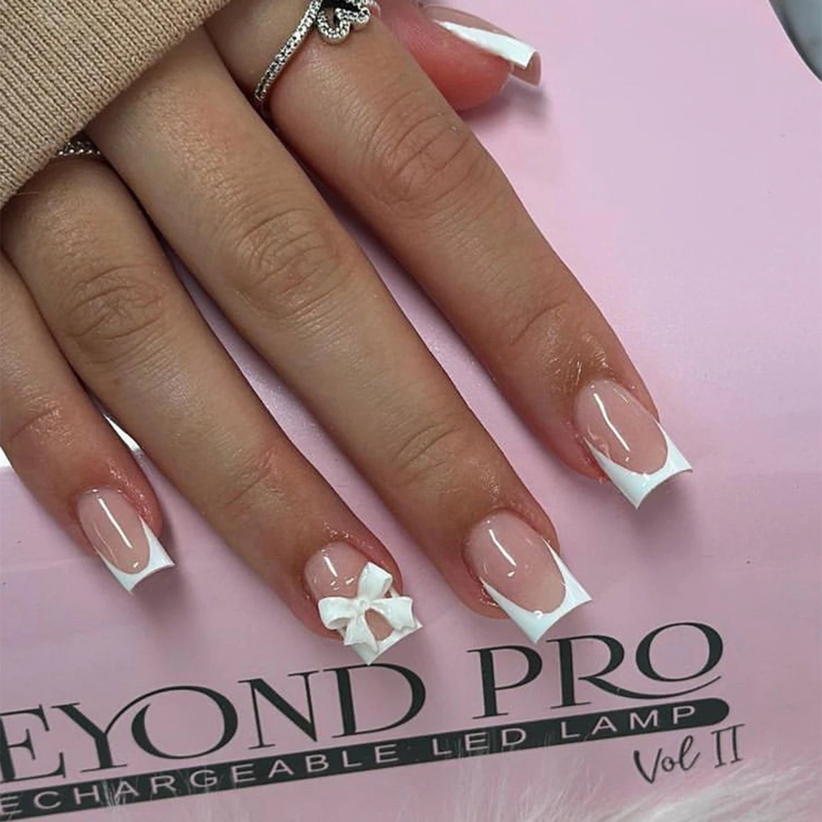 Aiertu Pink French Style Fake Nails 3D Bowknot Designs Short Square Press on Nails Sweet Korean Fashion False Nails for Women and Girls Aiertu