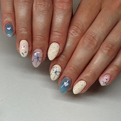 Aiertu  -  24pcs Simple Love Design False Nails Art Press on Bow Flower Datachable Fake Nails Sets Polka Dots Blue Short Oval Manicure Tips Aiertu