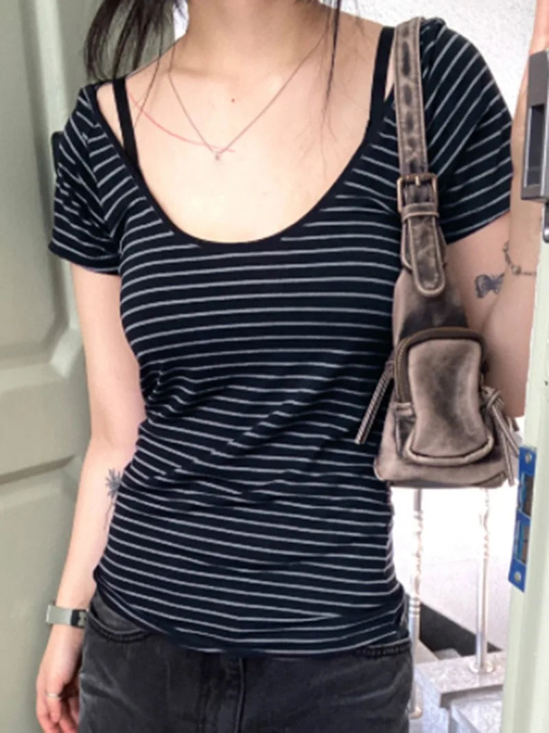 Aiertu  -  Striped T Shirts Woman Japanese 2000s Style Y2k Hooded Short Sleeve Summer Tops Shoujo Girl Aesthetic P67-BD18 Aiertu