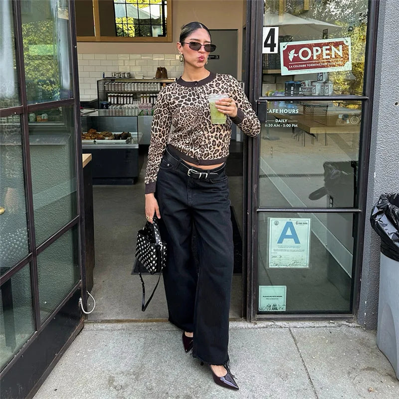 Aiertu  -  Fashion Leopard Printed Sweater Cardigan Autumn Long Sleeve O Neck Single-breasted Knit Tops Vintage Y2K Outerwears 가디건 Aiertu