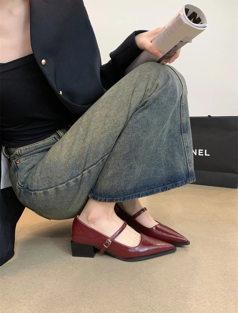 Aiertu  Keely Retro Pointed Toe Pumps Aiertu