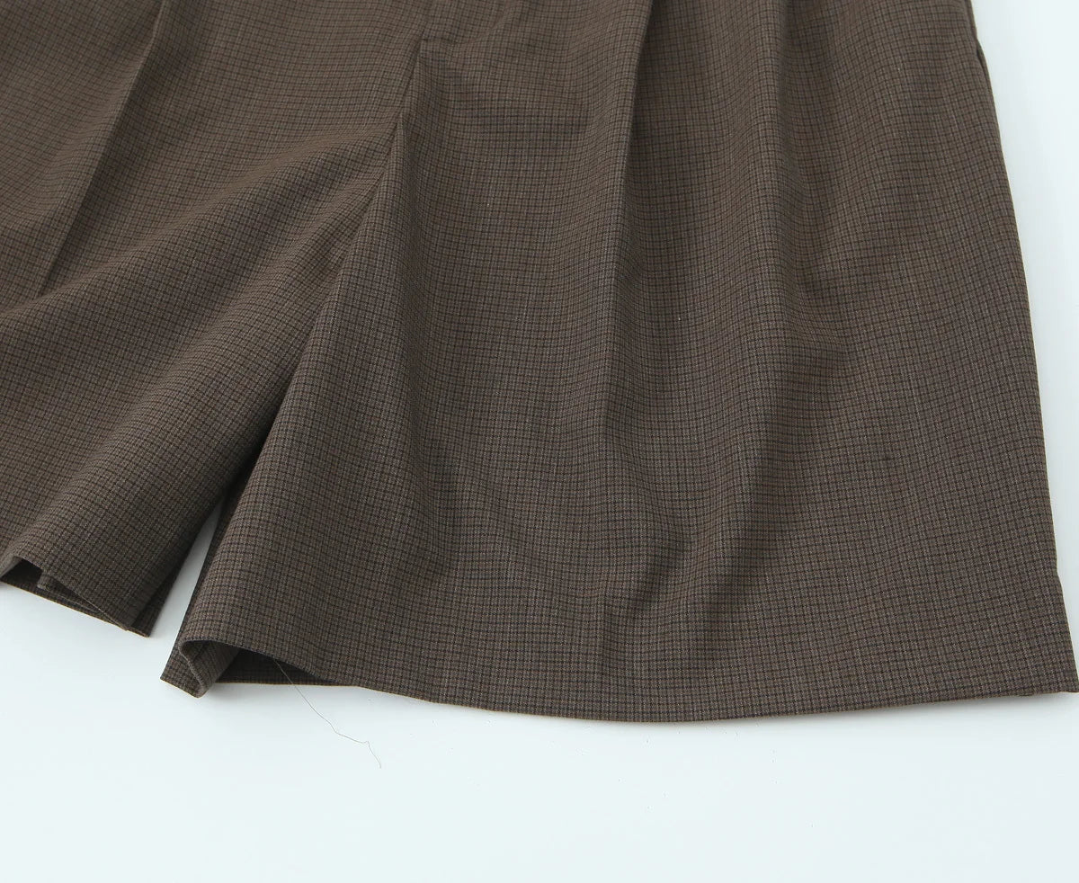 Aiertu  -  European and American style fashion all-match belt pleated all-match casual shorts women's new straight wide-leg suit shorts Aiertu