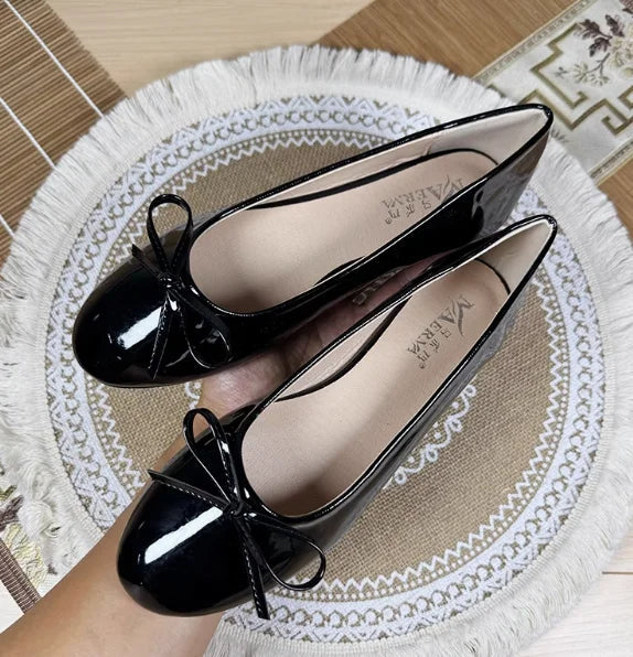 Aiertu    -  Women Round Toe Ballet Flats Spongy Bottom  Hot New Italian Shoes Patent Leather Classic Bow-Knot Dressing Slip-On 34 48 47 Aiertu