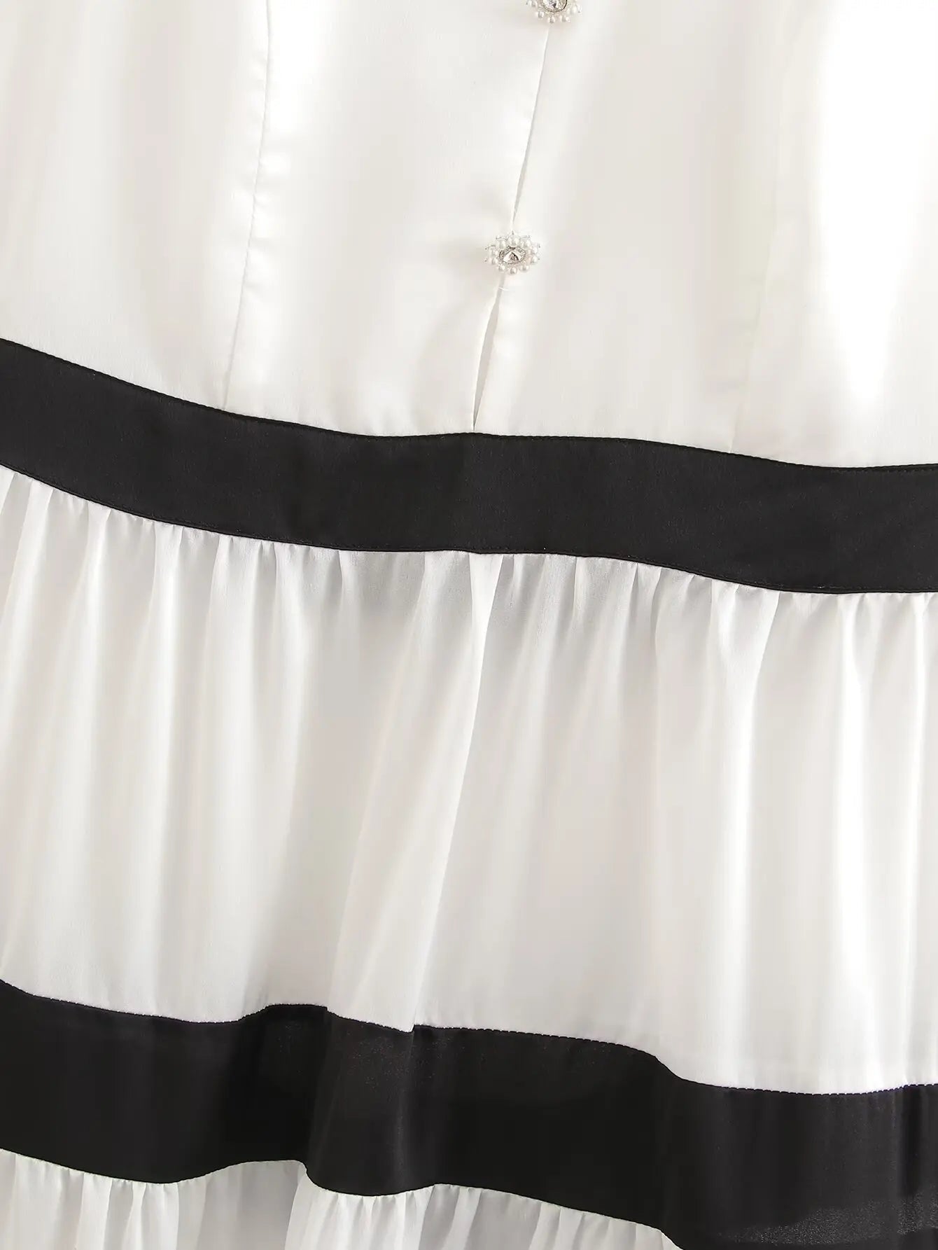 Aiertu  -  European and American style fashionable contrasting color stitching halter neck backless oversized hem dress Aiertu