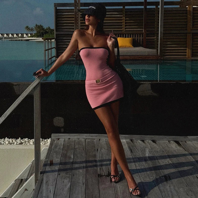 Aiertu  -  Sexy Strapless Knitted Mini Dress Women's Fashion Beach Bohemian Sweater Dress With Belt Contrast Splice 2025 Spring New Aiertu