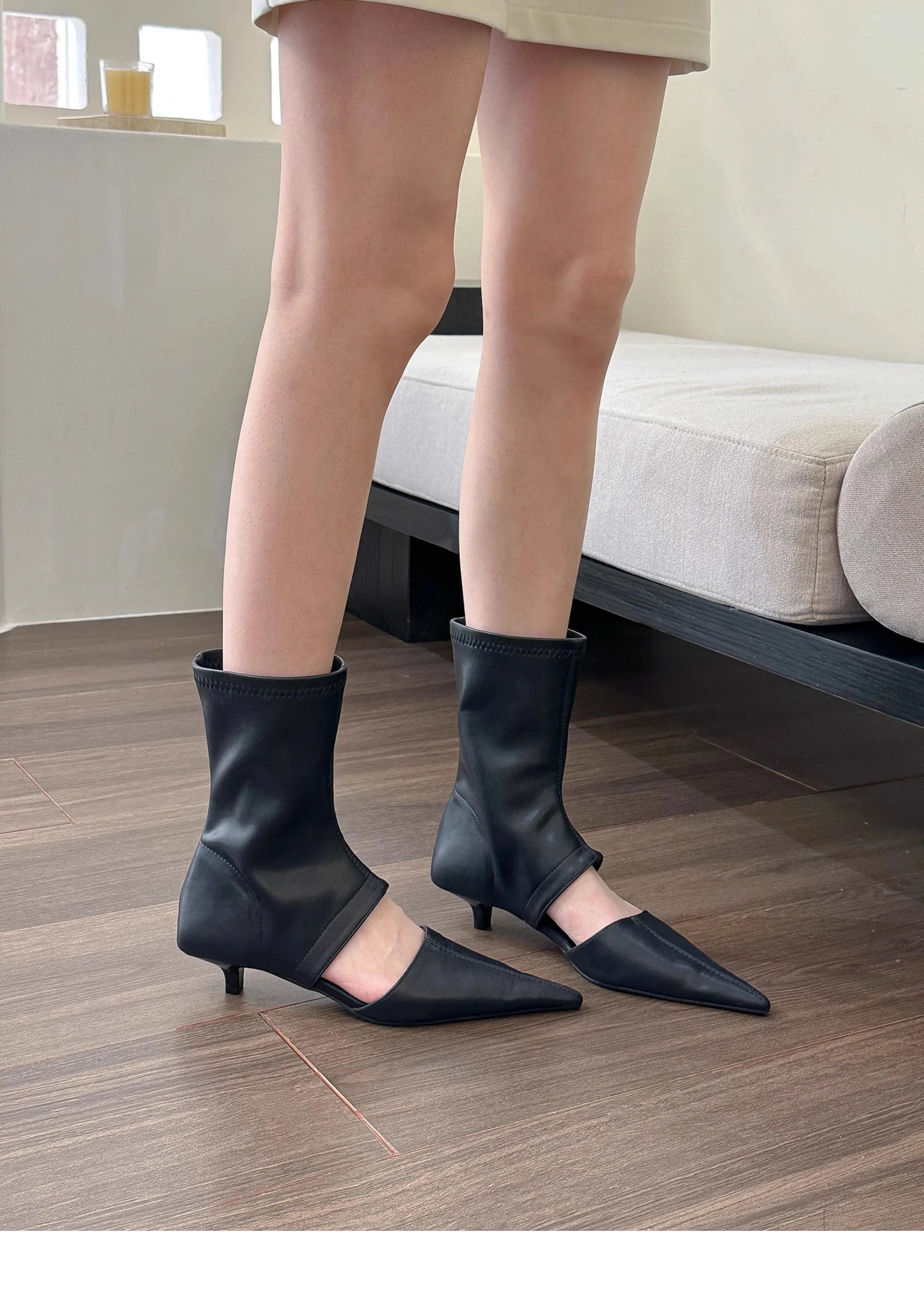 Aiertu  -  Autumn Fashion New Sexy Banquet Wear Comfortable All-inclusive Solid Color Pointed Sandals Low Heels Zapatos Mujer Aiertu
