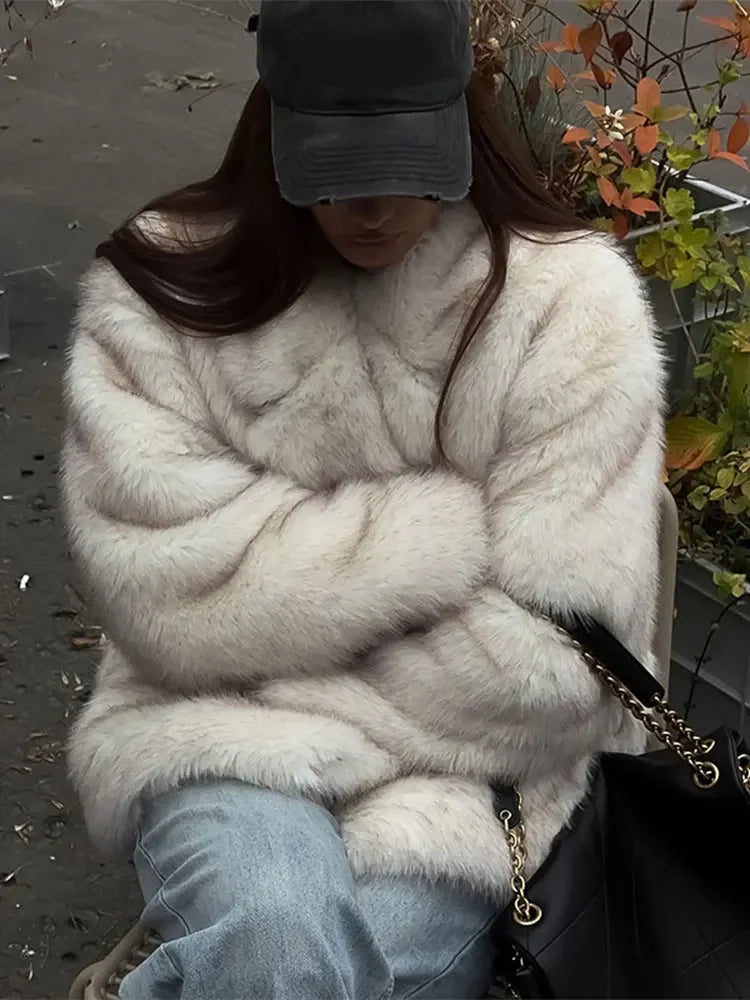 Aiertu  -  Winter Soft Hairy Luxury Faux Fur Coat Girls Oversized Gradient Overcoats Women Thick Warm Outerwear Fluffy Faux Fox Fur Jacket Aiertu