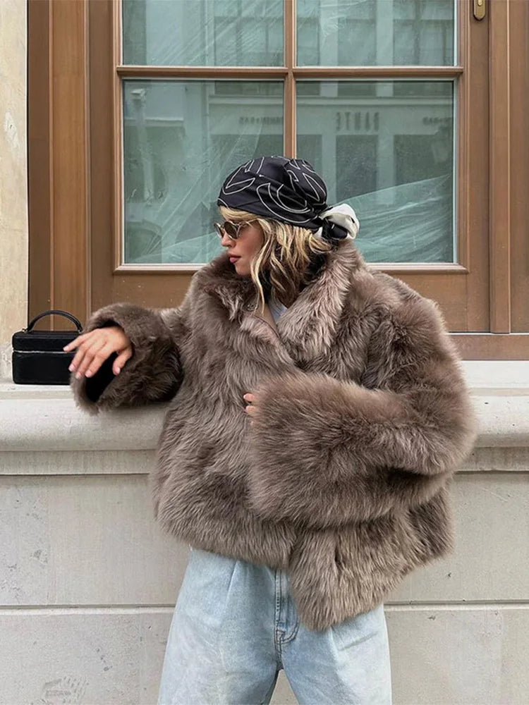Aiertu  -  Vintage Faux Fur Short Coats Women Retro Thick Large Cuffs Solid Fur Coat Female Winter Warm Lady Chic High Street Outwear Aiertu