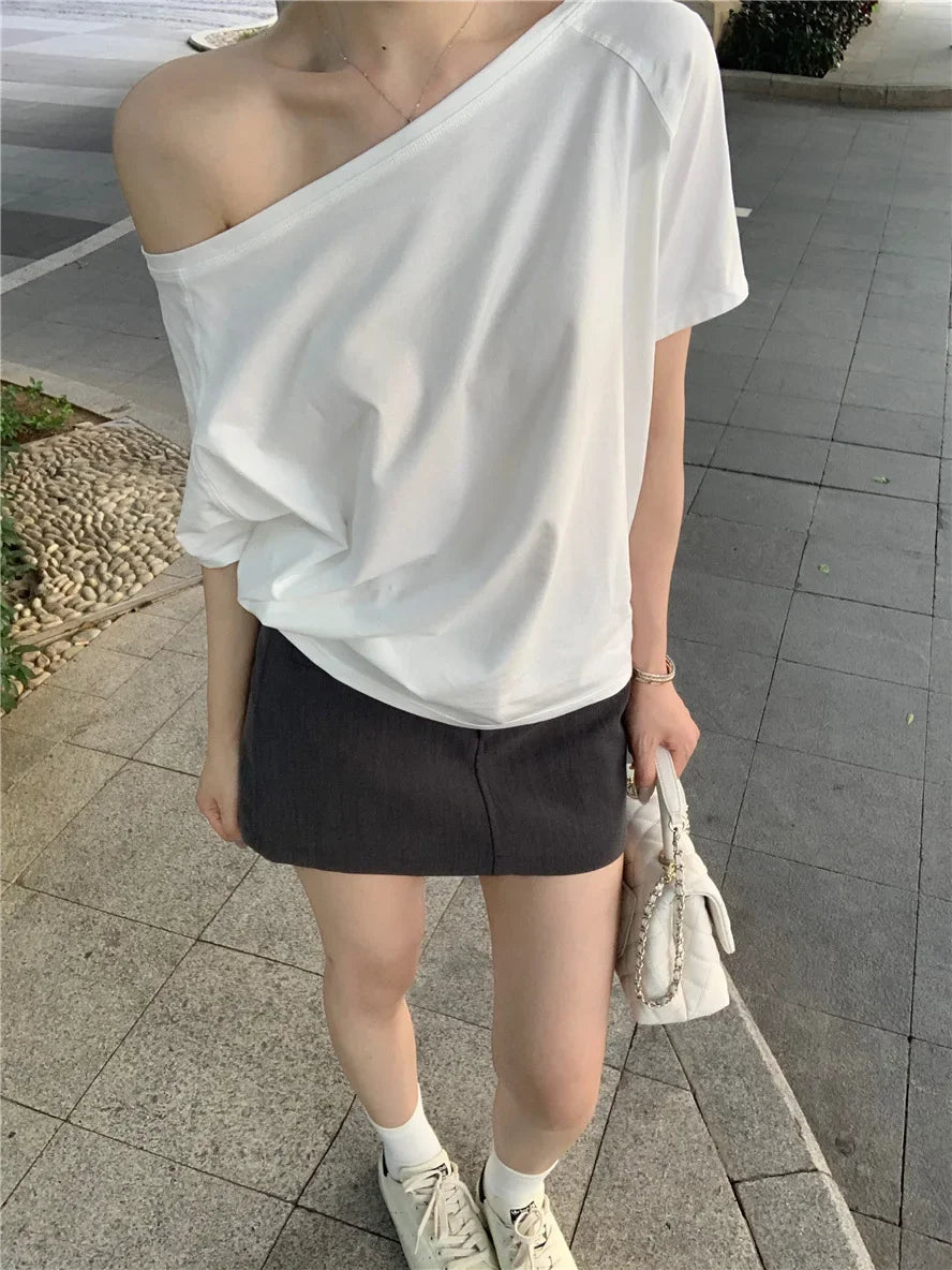 Aiertu  -  Spicy Girl Slant Shoulder Short Sleeve Loose T-shirt 2025 Women's Summer New Casual Irregular Solid Color Versatile Top Aiertu