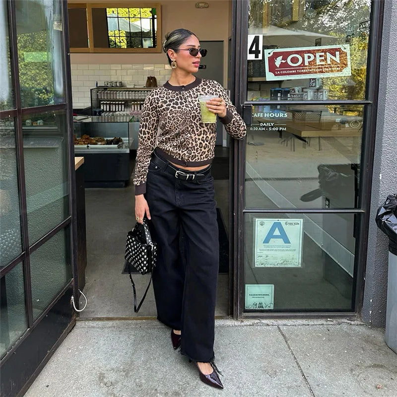 Aiertu  -  Fashion Leopard Printed Sweater Cardigan Autumn Long Sleeve O Neck Single-breasted Knit Tops Vintage Y2K Outerwears 가디건 Aiertu