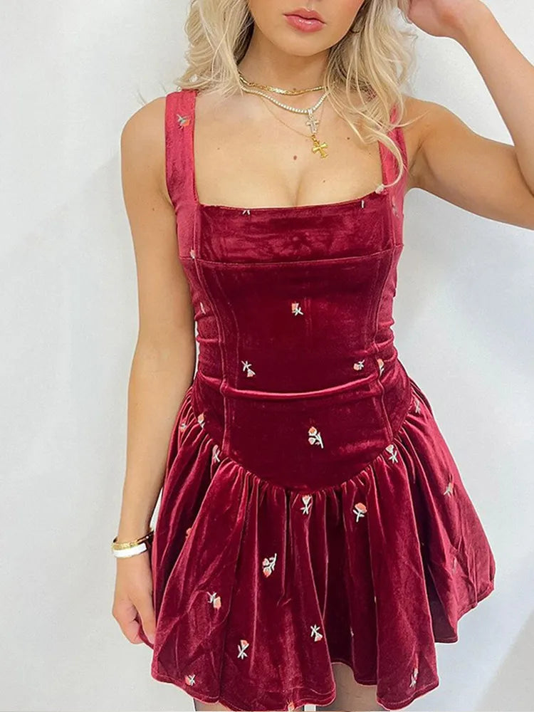 Aiertu  -  Elegant Burgundy Velvet Pleated Mini Dress Women Fashion Square Neck High Waist Slim Gowns 2026 Autumn Party Cblu Evening Wear Aiertu