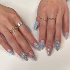 Aiertu  -  24pcs Simple Love Design False Nails Art Press on Bow Flower Datachable Fake Nails Sets Polka Dots Blue Short Oval Manicure Tips Aiertu