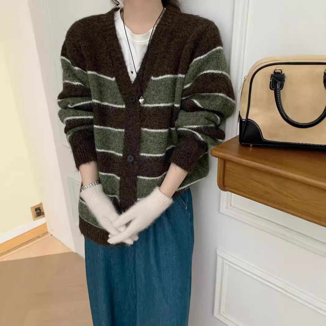 Aiertu cold weather outfits Retro Contrast Color Wide Striped V-neck Knitted Cardigan Women's Autumn and Winter Lazy Loose Soft Glutinous Sweater Coat Top aiertu