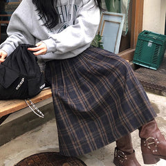 Aiertu fashion outfits Chic Autumn and Winter Retro High Waist Slimming Contrast Color Plaid Design A- line Woolen Skirt aiertu