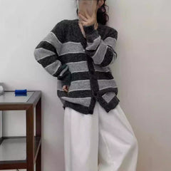 Aiertu cold weather outfits Retro Contrast Color Wide Striped V-neck Knitted Cardigan Women's Autumn and Winter Lazy Loose Soft Glutinous Sweater Coat Top aiertu
