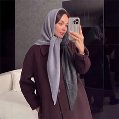 AIERTU  -  Women Two Tone Waffle Knit Triangle Scarf Wool blend Winter Soft Warm Color Block Shawl Scarves Fashion Neck Wrap for Daily Wear Aiertu